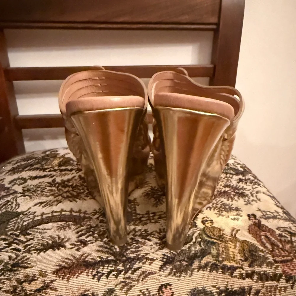 Coach Bristol Gold Mirror Metallic Wedge Sandals Size 7B